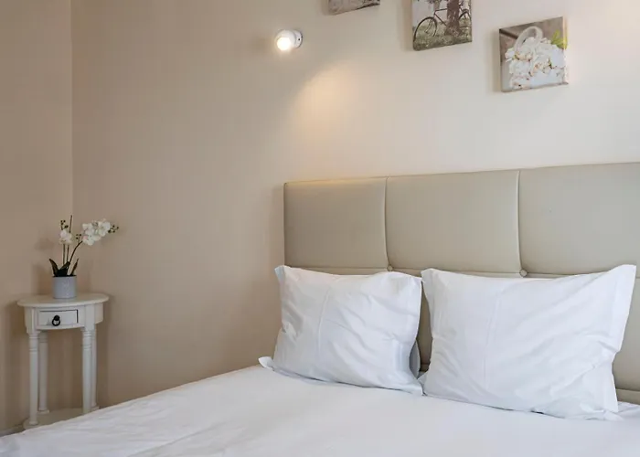 Budget Center B5 אלבופיירה