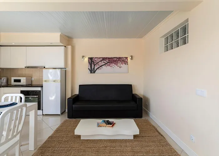 דירה Budget Center B5